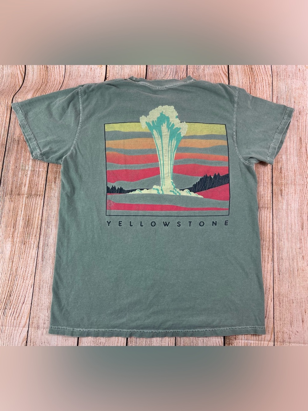 Yellowstone Comfort Colors Green T Shirt Size Medium